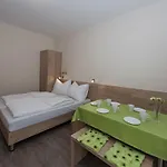 Centrum Apartmanhaz 公寓 *