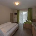 公寓 Centrum Apartmanhaz *