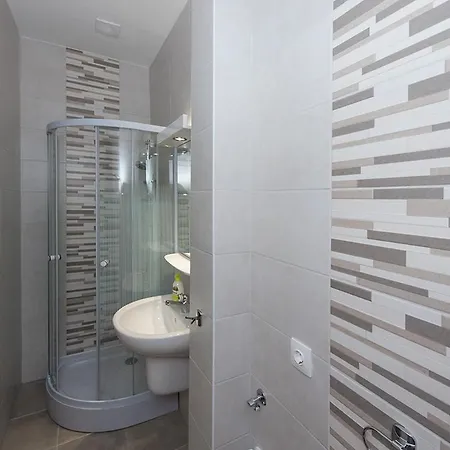 Centrum Apartmanhaz * Balatonboglar