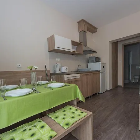 Centrum Apartmanhaz Apartment Balatonboglar