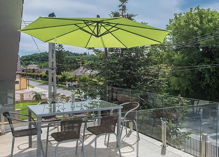 Lägenhet Centrum Apartmanhaz *